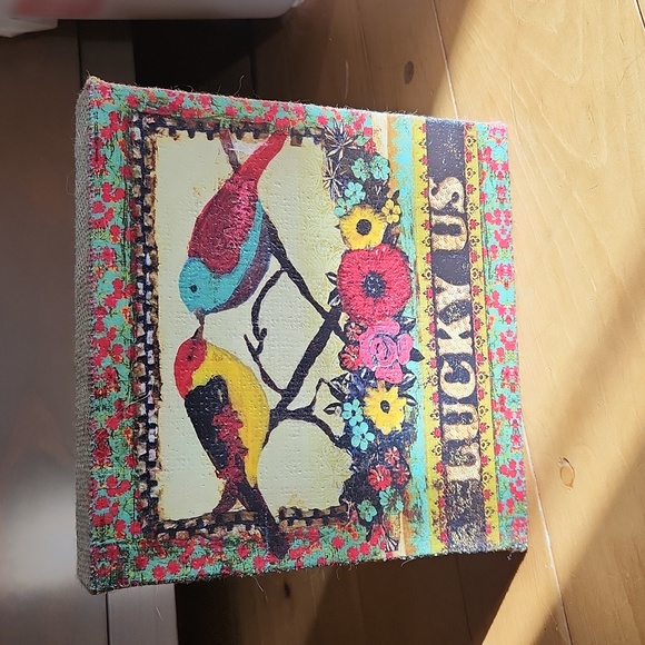 Colourful birds wall décor - Picture 2 of 8